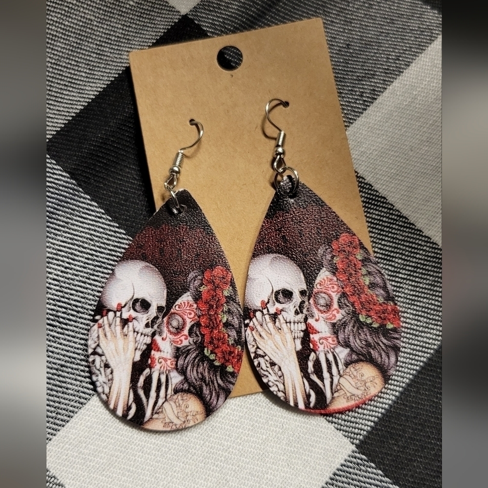 Double sided skull, sugar skull, day of the dead, faux leather earrings floral